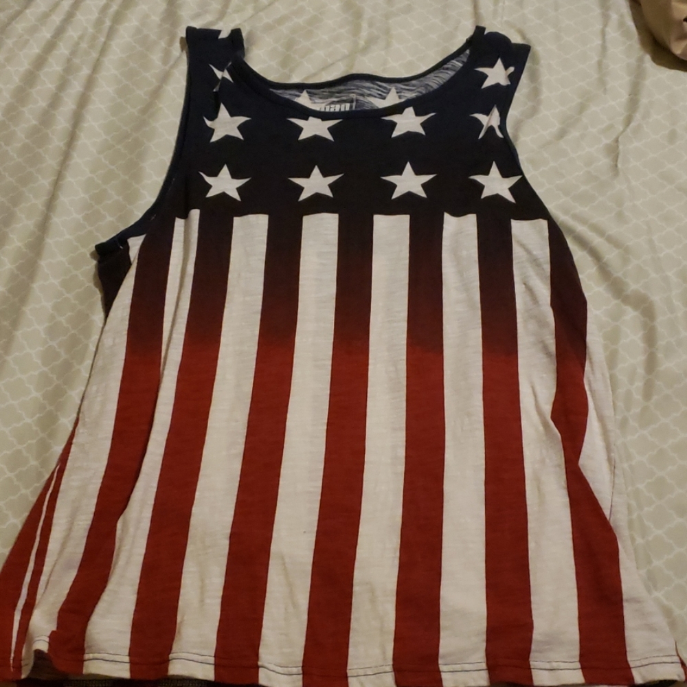 Mens flag tank